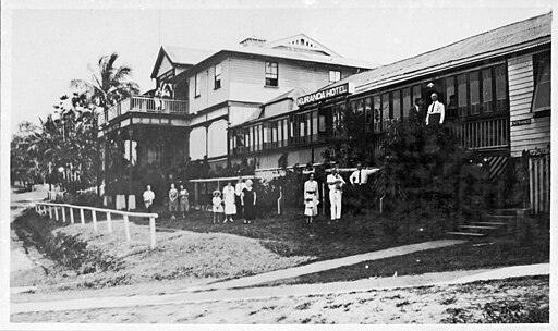 Kuranda_Hotel_-_Kuranda,_1930_-_1959