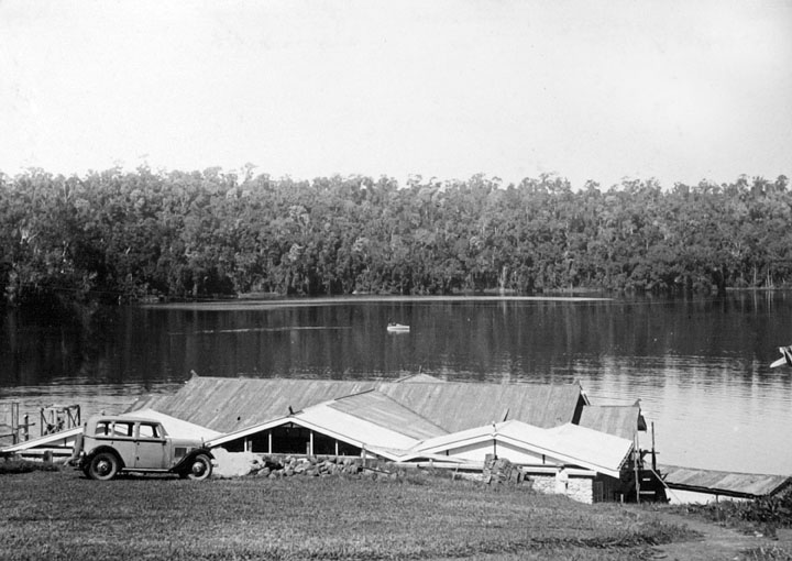 Queensland_State_Archives_1390_Lake_Barrine_Yungaburra_Atherton_Tableland_c_1935