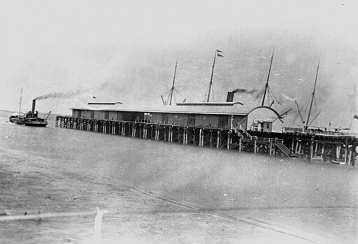 512px-Wharves_at_Broadmount,_circa_1900