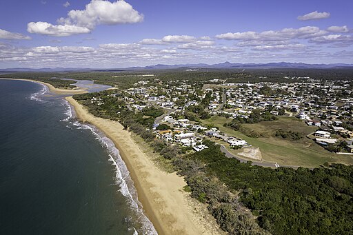 512px-Tannum_Sands_from_the_air