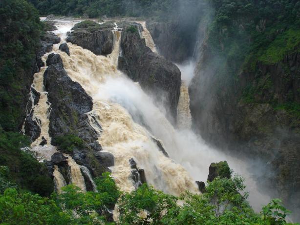 Barron_falls_january2005