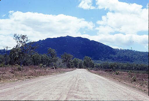 512px-Black_Mountain_Mulligan_Highway_Cape_York_Peninsula_1986_IMG_0066
