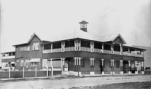 512px-StateLibQld_1_208217_State_Hotel,_Babinda,_ca._1924